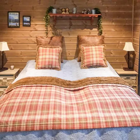 6 Bedroom Beautiful In