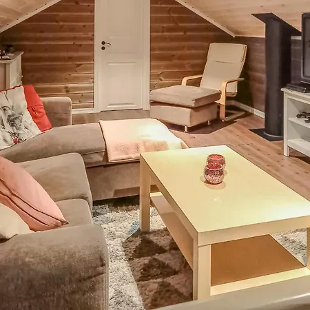 6 Værelses Skøn Bolig I Feriehus
