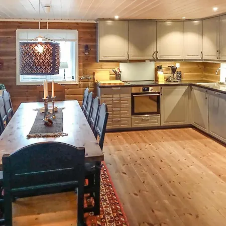 بيت للعطل 6 Bedroom Beautiful In *