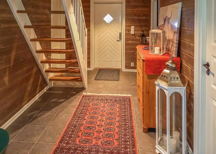 6 Bedroom Beautiful In