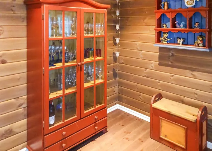 6 Bedroom Beautiful In 펜션 Drangedal